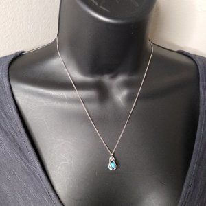 Vintage Small Krementz Pendant Necklace 18 Inches